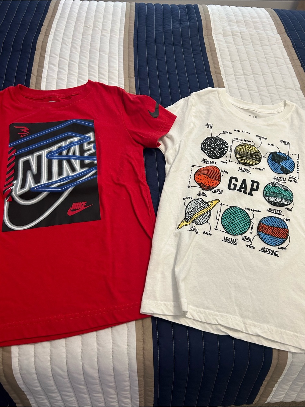 Nike and Gap Red and white Short-Sleeve Graphic Tees. 8-10